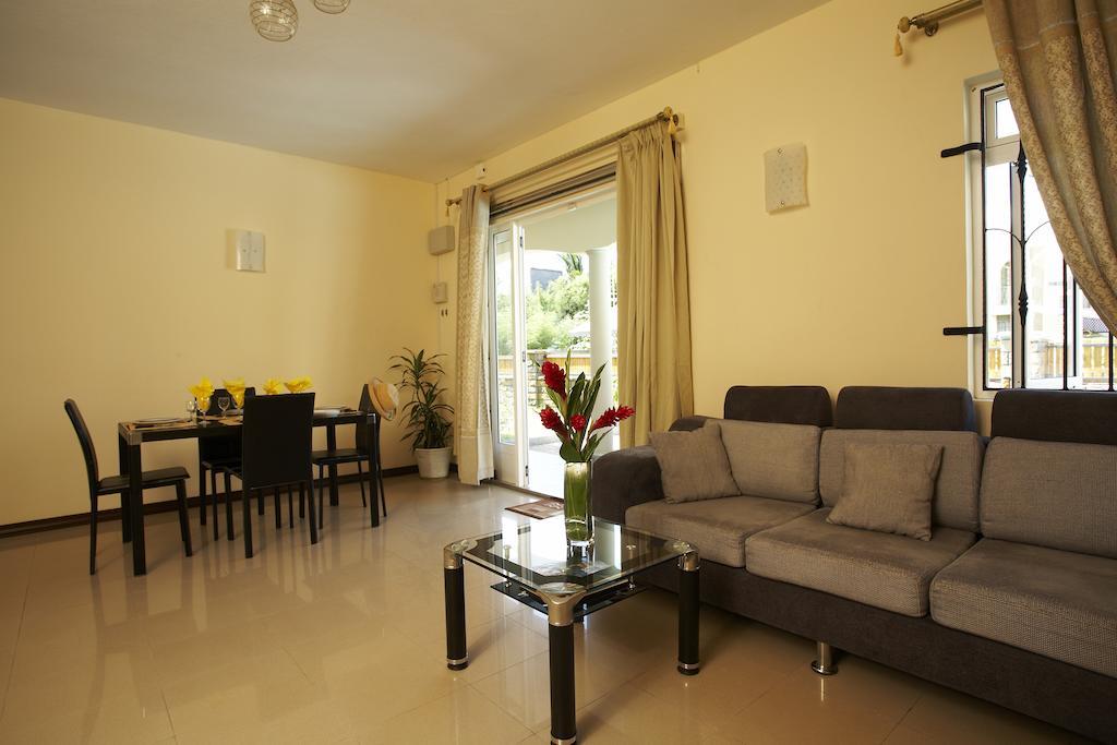 Jet Villa Flic en Flac Ngoại thất bức ảnh