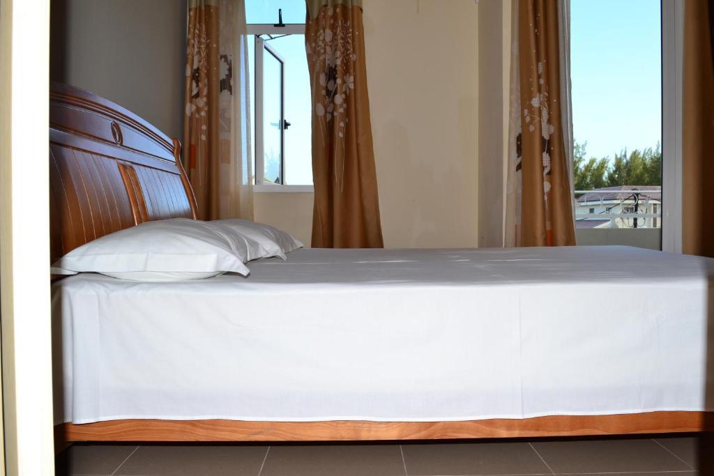 Jet Villa Flic en Flac Ngoại thất bức ảnh