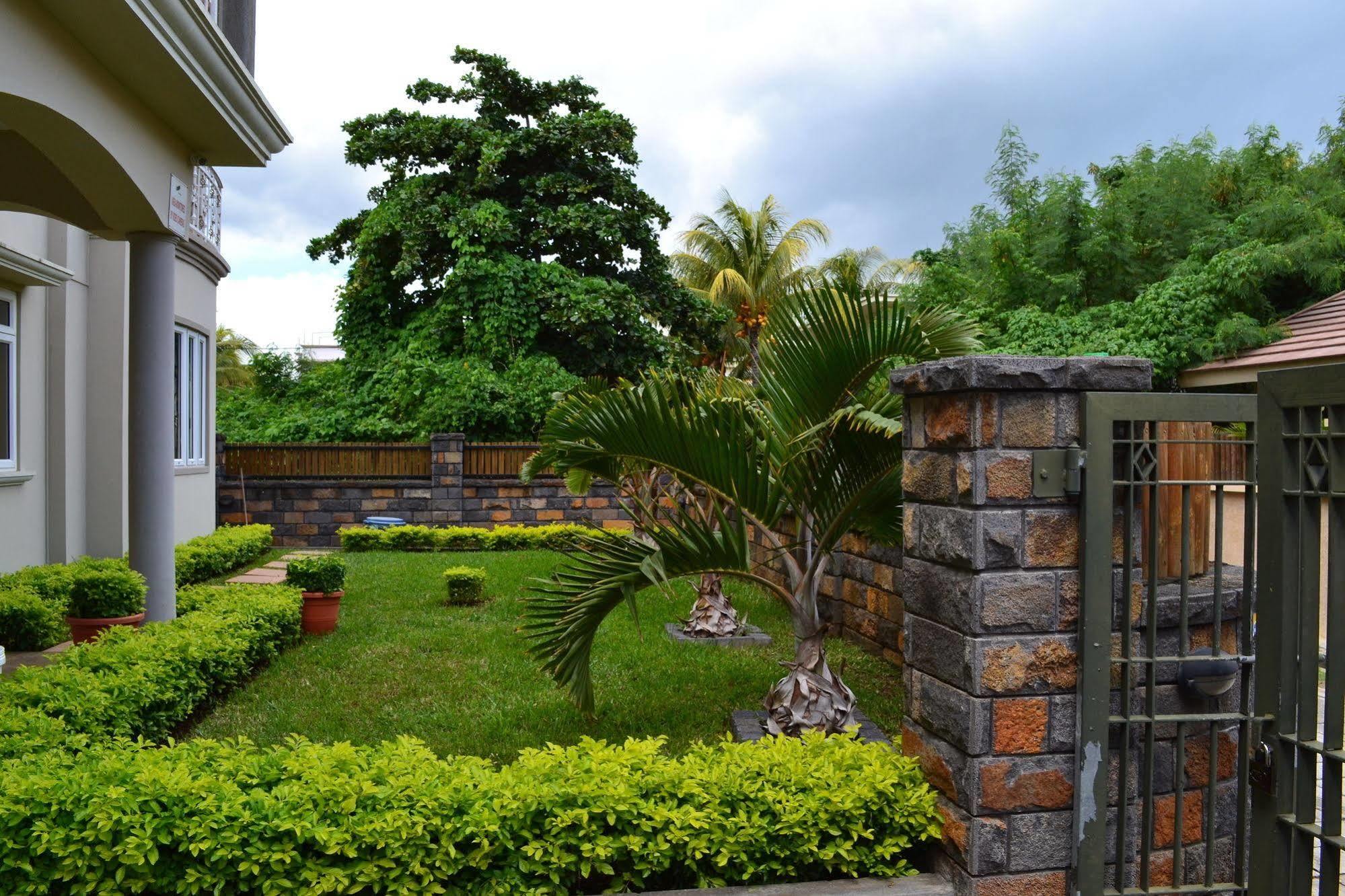 Jet Villa Flic en Flac Ngoại thất bức ảnh