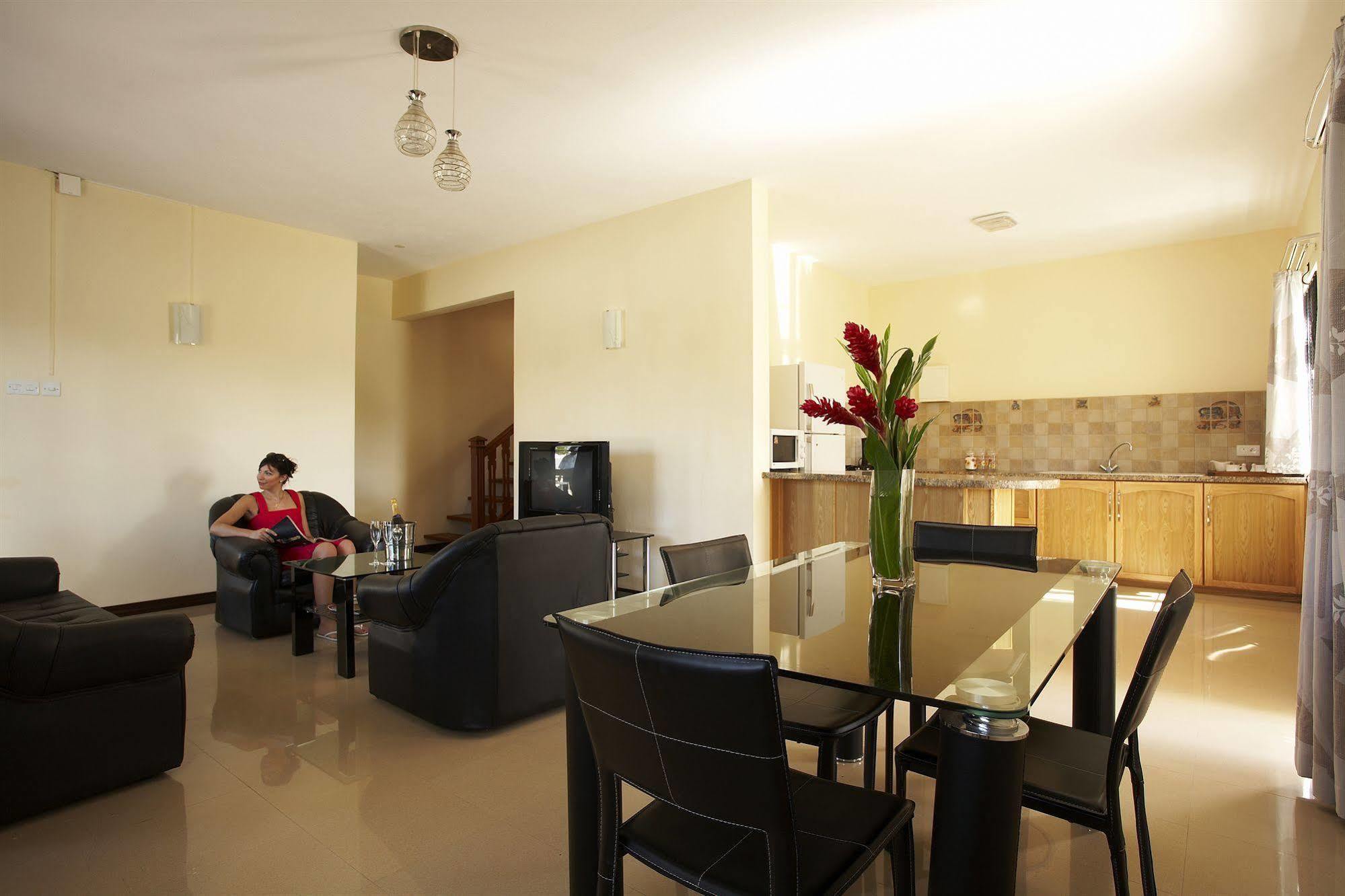 Jet Villa Flic en Flac Ngoại thất bức ảnh