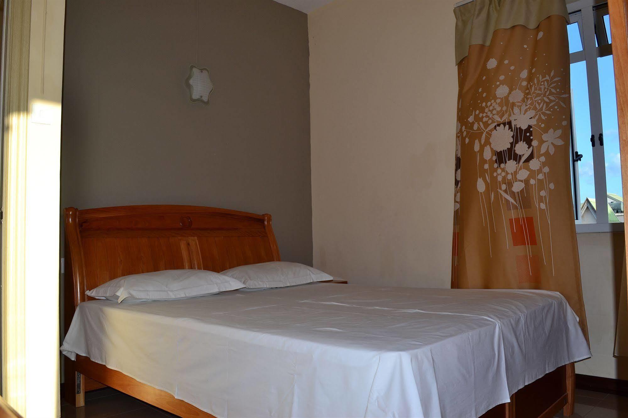 Jet Villa Flic en Flac Ngoại thất bức ảnh