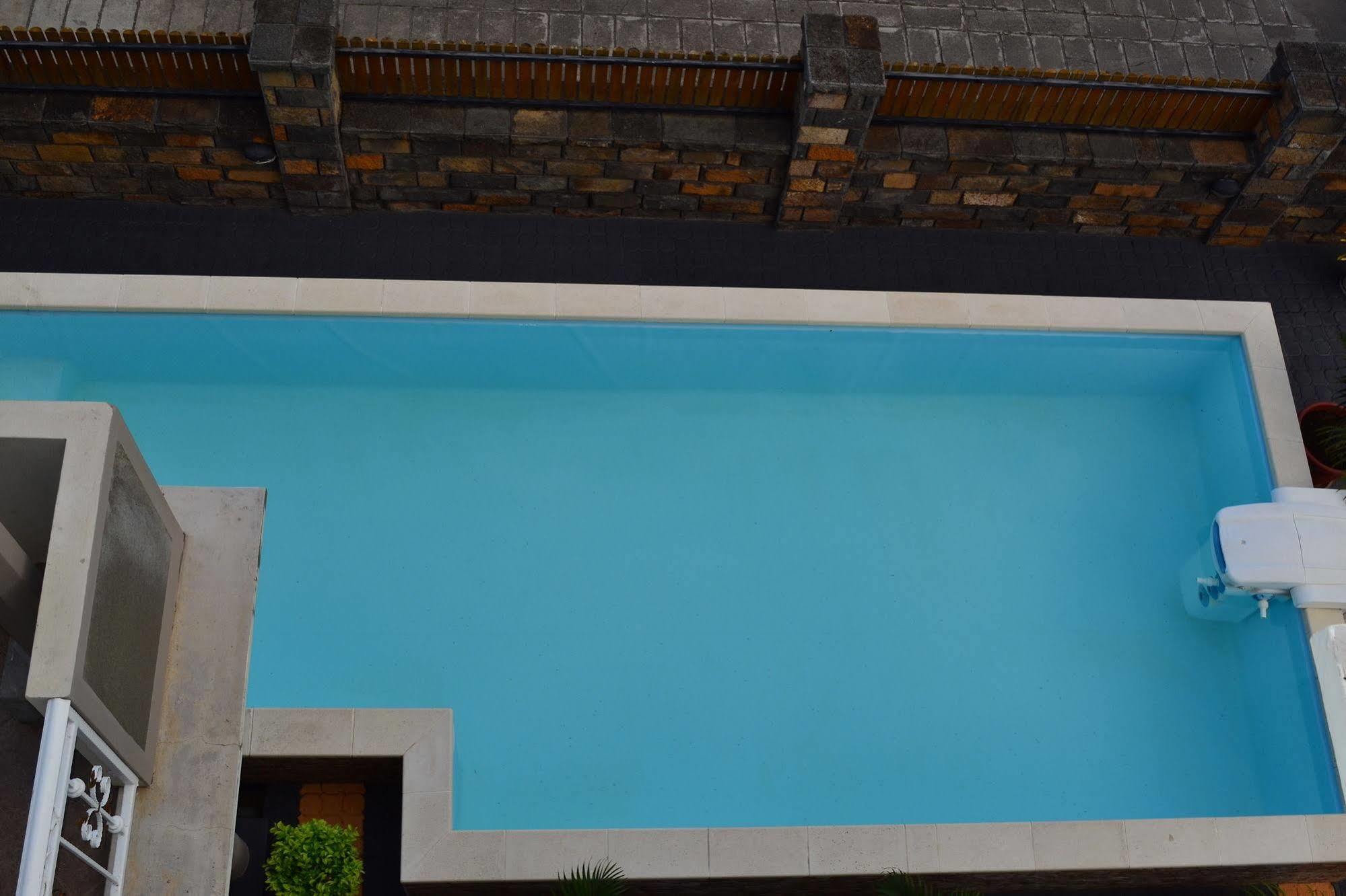 Jet Villa Flic en Flac Ngoại thất bức ảnh